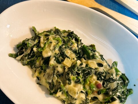 フライパンでほうれん草のクリーム煮